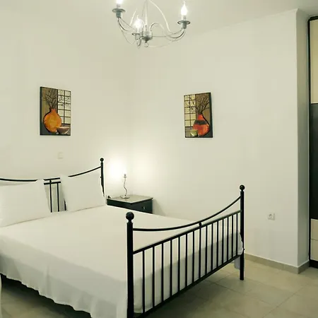 Gasthof Aerolithos Adamantas (Milos)