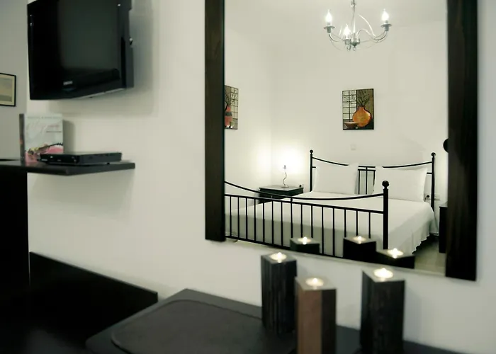 בית הארחה Aerolithos 4*