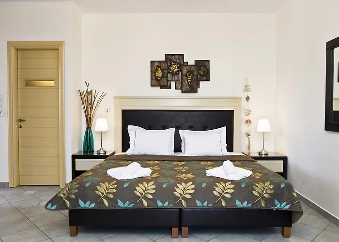 Aerolithos 4* אדאמאס