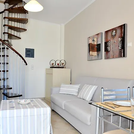 Aerolithos Guest house *