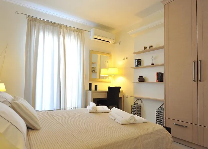 Aerolithos 4* Adamantas (Milos)